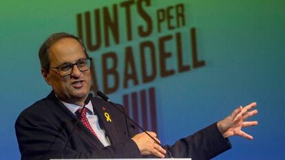 El presidente de la Generalitat, Quim Torra, interviene en un acto de precampaña de JxCat en Sabadell, el pasado 23 de marzo.