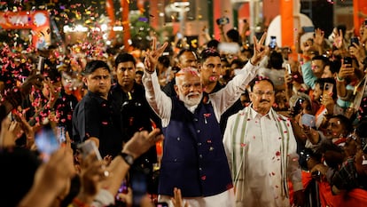 El primer ministro indio, Narendra Modi, llegaba el martes a la sede del BJP en Nueva Delhi para pronunciar un discurso de victoria.