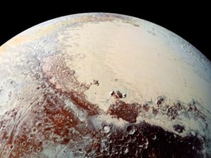 Imágenes de la sonda  New Horizons  sugieren que el planeta alberga tanta agua salada como la Tierra