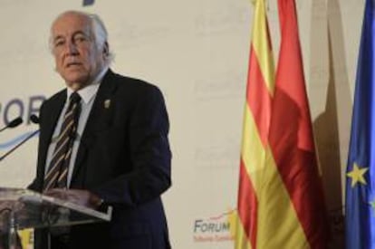 El Alto Comisionado para la Marca España, Carlos Espinosa de los Monteros, durante su intervención, hoy en Barcelona, en el Fórum Nueva Economía.