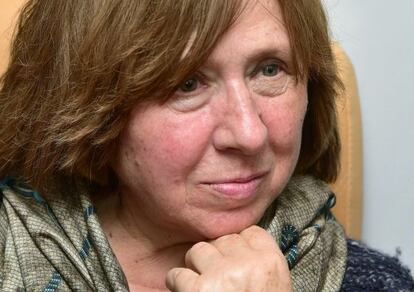 Svetlana Alexievich, durante la rueda de prensa de hoy en Minsk.