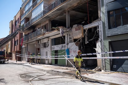 Fachada del inmueble en el que sucedió el incendio por una explosión de gas.