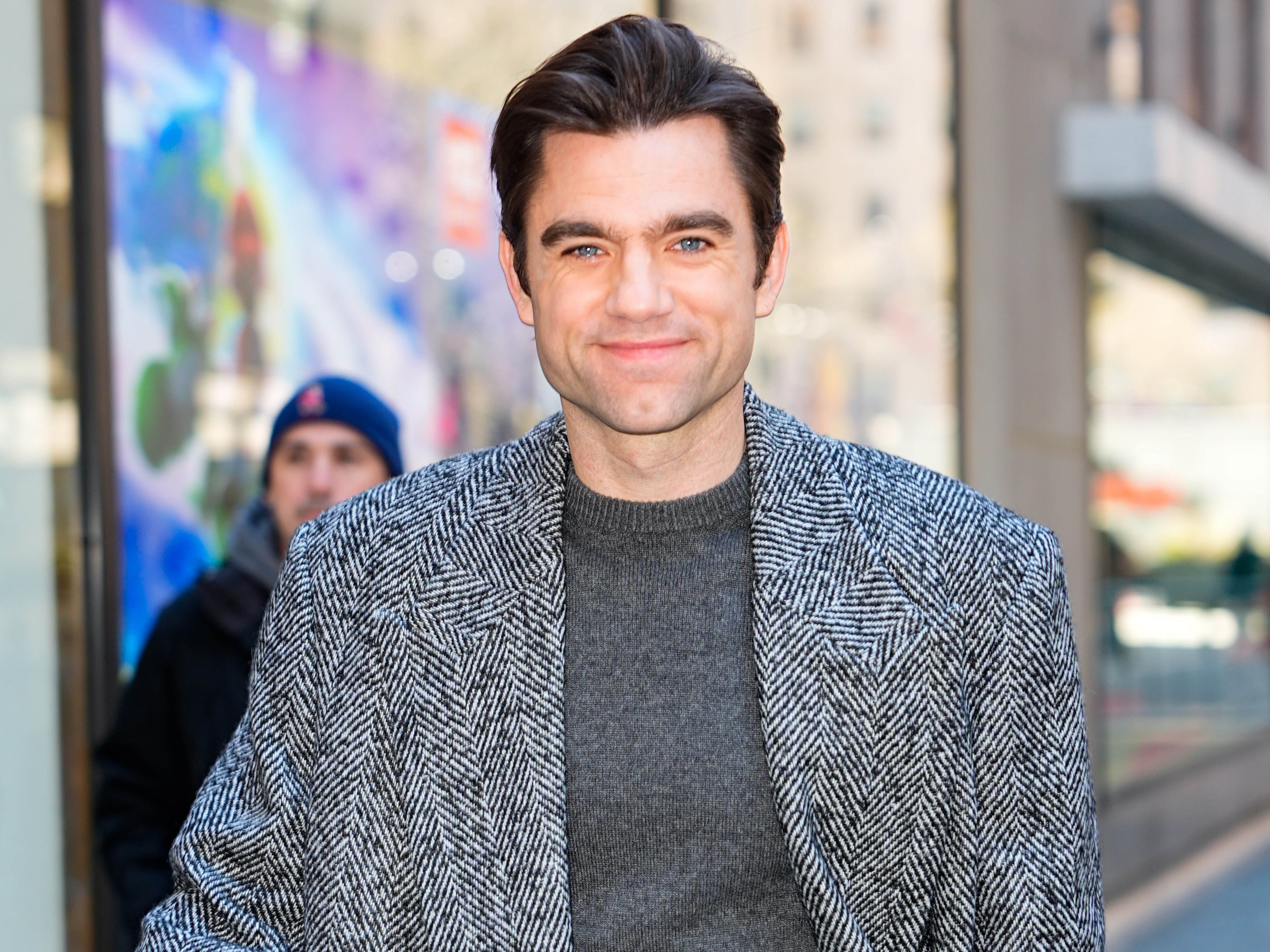 Patrick Ball pasó de cuatro trabajos a saldar su deuda estudiantil de 80.000 dólares gracias a ‘The Pitt’: “Pensé que iba a morir con ella”