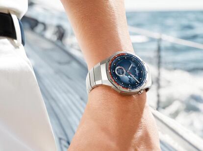 Uso en un barco del reloj Huawei Watch GT 5 Pro