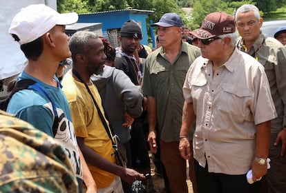 El presidente electo de Panamá, José Raúl Mulino, en la Estación de Recepción de Migrantes en Lajas Blancas, provincia de Darién, Panamá, el 28 de junio.