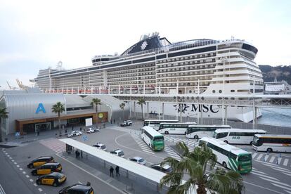 El creuer MSC Splendida arriba al port de Barcelona aquest divendres cap a les 8.00 h del mat amb els passatgers procedents de Tunsia.