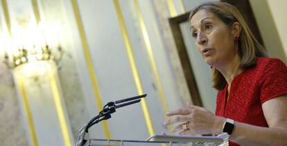 Ana Pastor anuncia que Convergència no tendrá grupo parlamentario.