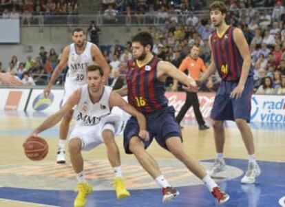 Rudy, junto a Papanikolau y Tomic en la Supercopa