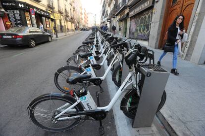 Estación de Bicimad en la calle de Augusto Figueroa, en Chueca.