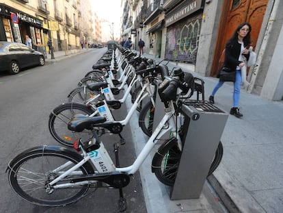 Estación de Bicimad en la calle de Augusto Figueroa, en Chueca.