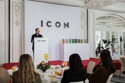 El director de ICON, Daniel García, da la bienvenida a la entrega de premios.