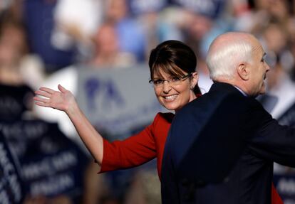 Sarah Palin y John McCain en un mitin en Lancaster (Pensilvania), en 2008.
