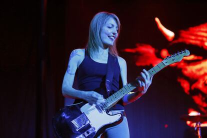 Llanos, en un concierto de Dover en 2012.