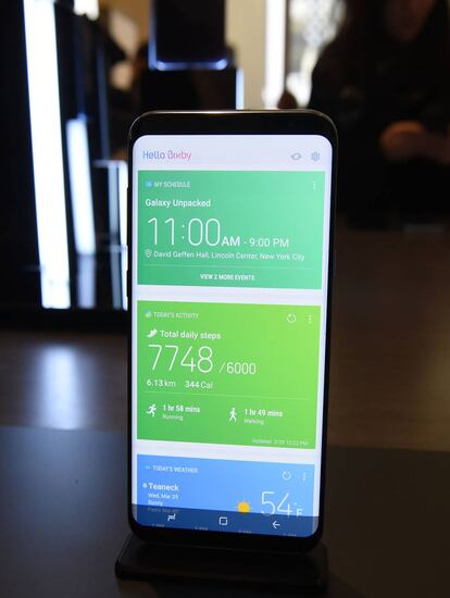 El nuevo Samsung Galaxy 8 cuenta con el asistente virtual Bixby.