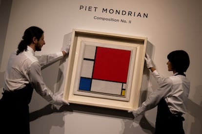 La tela de Piet Mondrian 'Composición número 2' se vendió el año pasado en Sotheby’s por 51 millones de dólares.