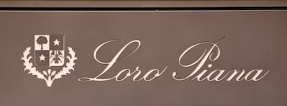 Logo de Loro Piana en una tienda de Roma. 