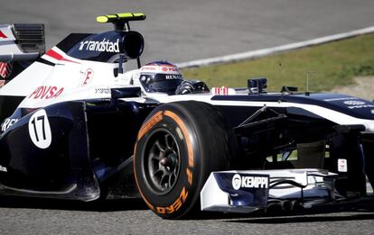 El piloto finlandés Valtteri Bottas conduce su monoplaza de Williams.