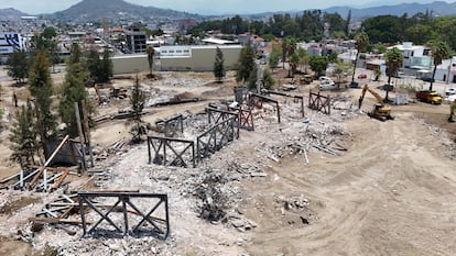 Vista aérea del avance de la demolición.