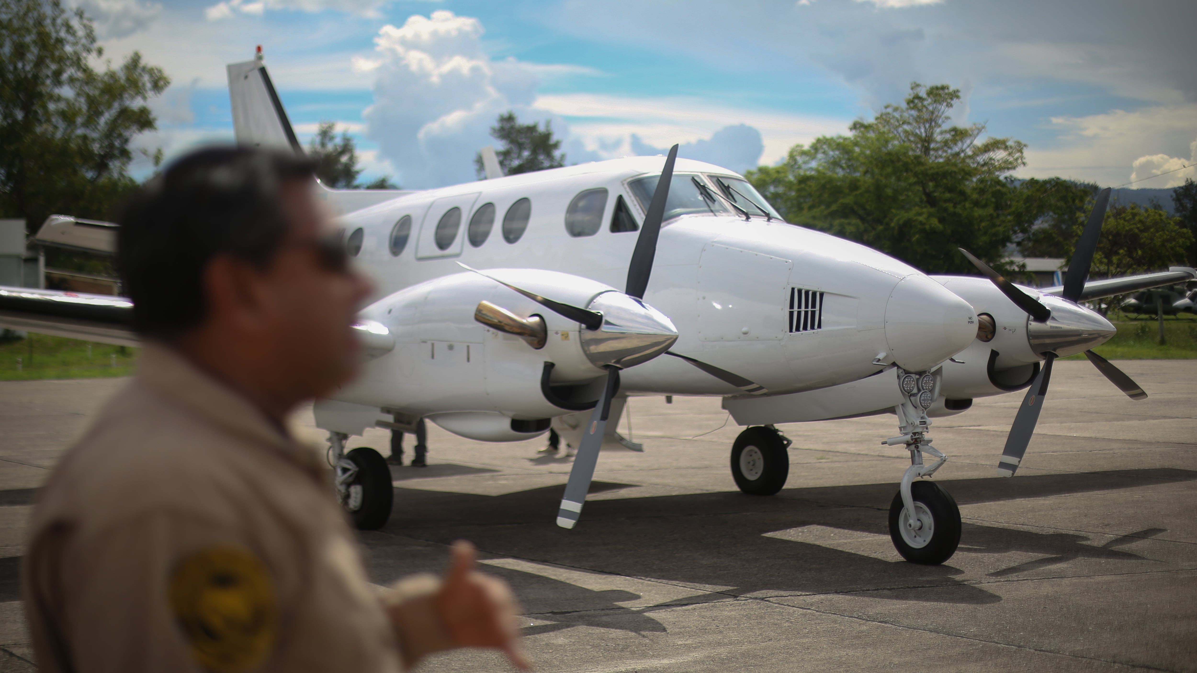 La avioneta utilizada para la siembre en la pista de la base aérea Coronel Hernán Acosta Mejía, en Tegucigalpa.