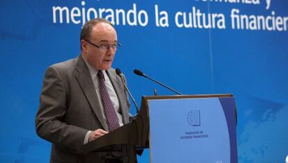 El gobernador del Banco de Espa&ntilde;a, Luis Mar&iacute;a Linde