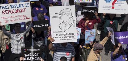 Partidarios del Obamacare se manifiestan en Los Ángeles. 