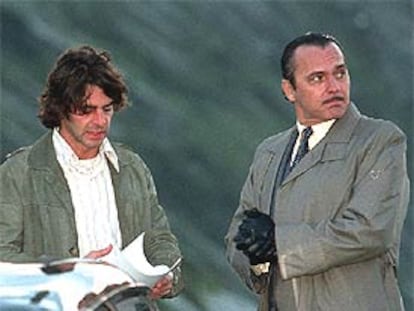 Eduardo Noriega, a la izquierda, y José Coronado, durante el rodaje de <i>Lobo.</i>