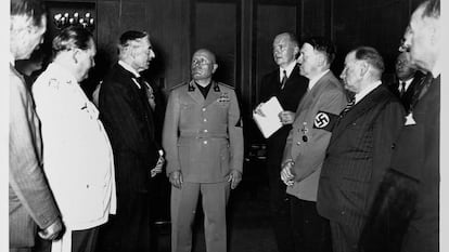 Chamberlain, Hitler, Mussolini y Goering durante las conferencias de Munich en 1938.