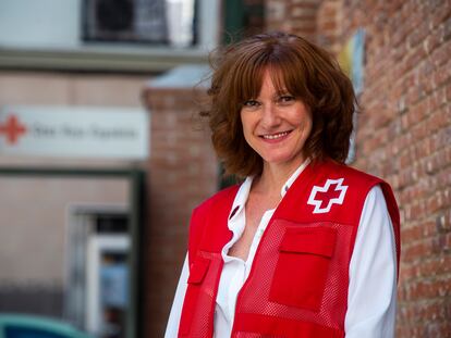 La coordinadora regional de Cruz Roja en Madrid, Nieves Morales, en la sede de Tetuán.