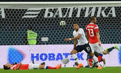 Mbappe celebra su gol ante Rusia.