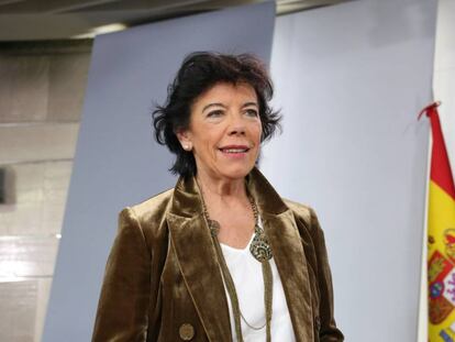 La ministra portavoz en funciones, Isabel Celaá, tras la reunión del Consejo de Ministros del 29 de noviembre de 2019.