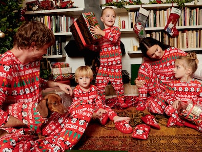 La colección está repleta de pijamas para vestir en familia.