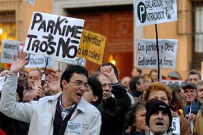 Manifestación contra los nuevos parquímetros, el pasado 3 de marzo en la Plaza de la Villa.