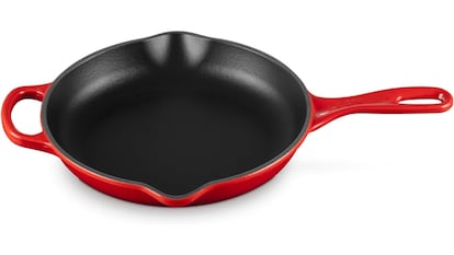 La sartén de Le Creuset tiene un diámetro de 23 cm.