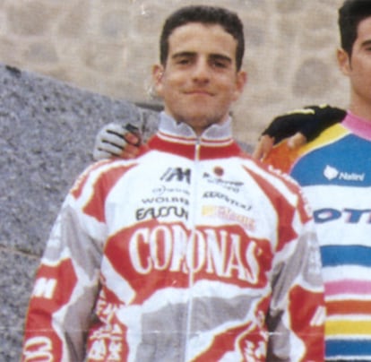 Alberto León during his days as a professional mountain bike racer.