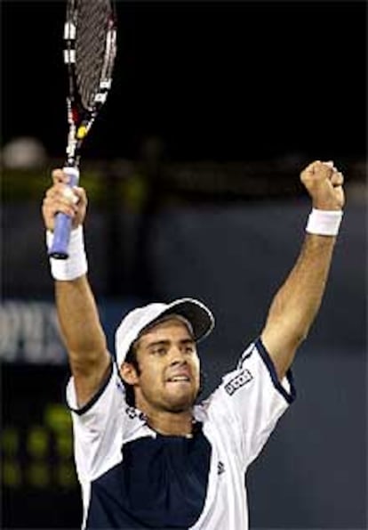Imagen del chileno Fernando González, tras vencer a Juan Carlos Ferrero.