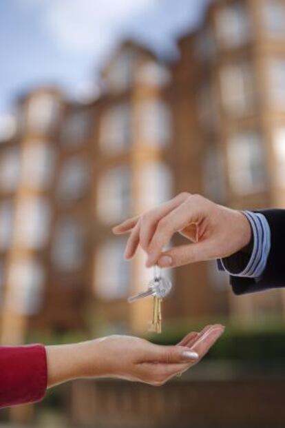 Cambiar una casa por otra es una opción para muchas familias.