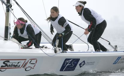 De izquierda a derecha: Ángela Pumariega, Sofía Toro y Tamara Echegoyen.
