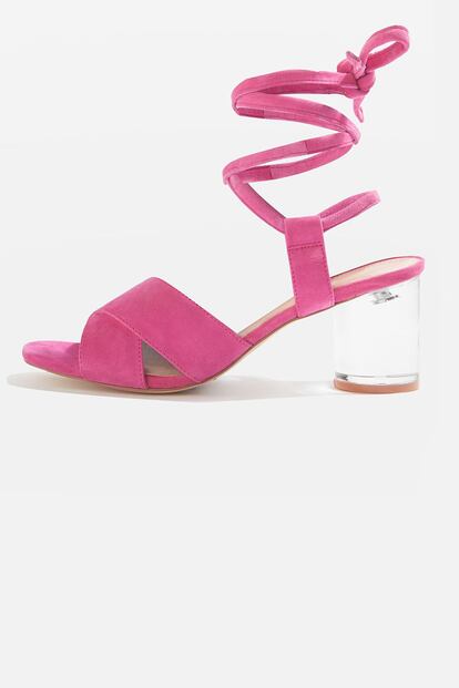 El color de la temporada llega a los pies de la mano de Topshop (77 euros).