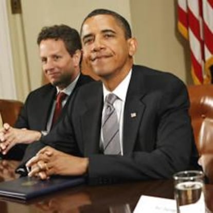 Barack Obama se reunió ayer con el secretario del Tesoro Timothy Geithner  y el presidente de la Reserva Federal, Ben Bernanke