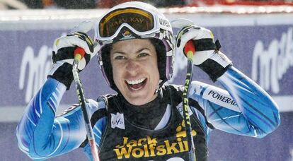 Carolina Ruiz celebra su triunfo.