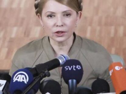 Yulia Timoshenko em uma coletiva de imprensa em Donetsk.