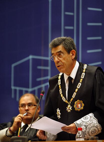 Juan Luis de la Rúa, ayer, en la apertura del año judicial.