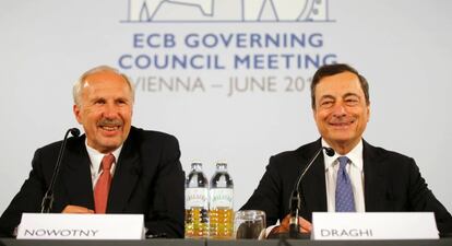 Mario Draghi y Ewald Nowotny