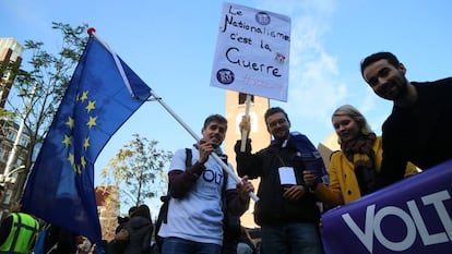 Miembros de Volt Europa en la presentación del programa electoral en Amsterdam. 