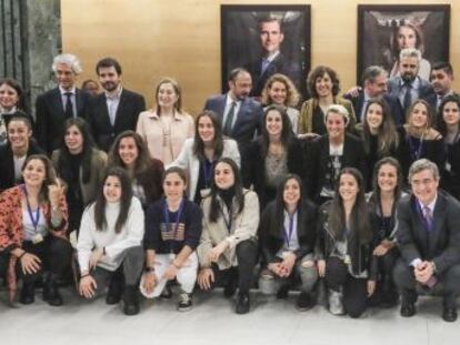 La firma cierra unas negociaciones tortuosas, duras en el fondo y en la forma, que vivieron su gran crisis con la primera huelga en el fútbol femenino. Los protagonistas relatan el complejo proceso