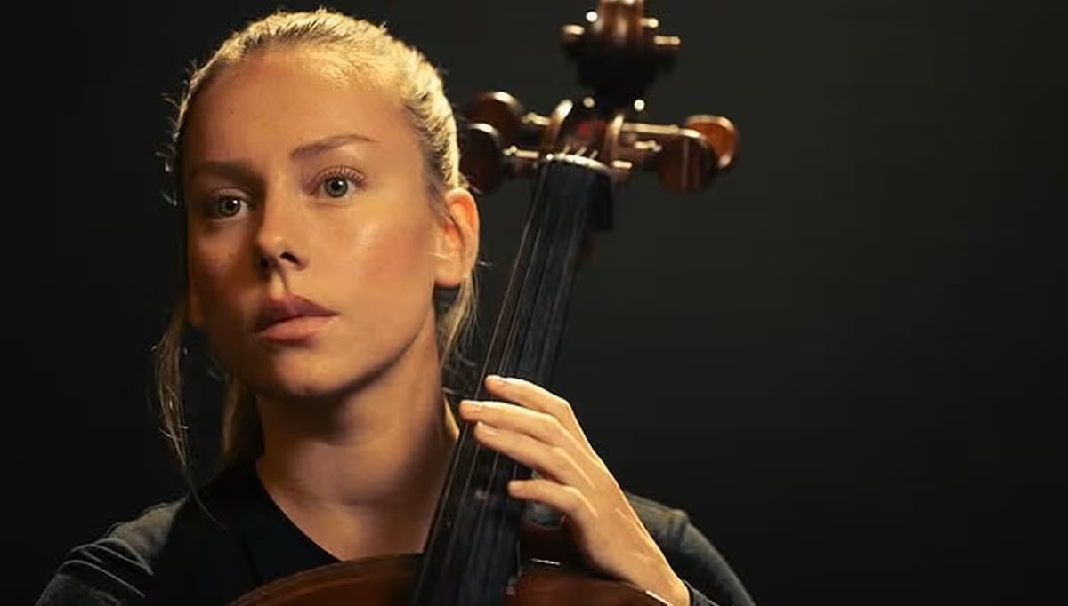 ‘El talento’: Ester Expósito es la nueva señorita pija y ambigua