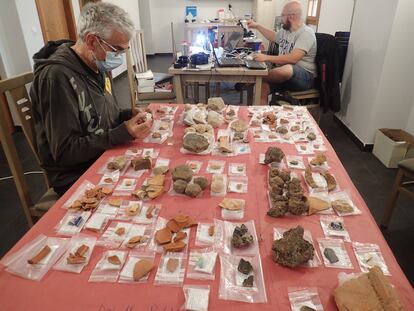 Laboratorio donde se analizan los objetos hallados en el yacimiento de Poza de la Sal (Burgos).