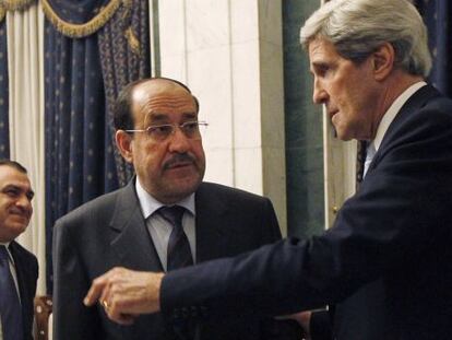 El primer ministro de Irak y el jefe de la diplomacia de EEUU en Bagdad.
