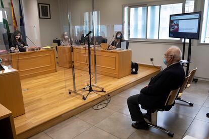 El psiquiatra Javier Criado, en el banquillo durante el juicio este miércoles. 