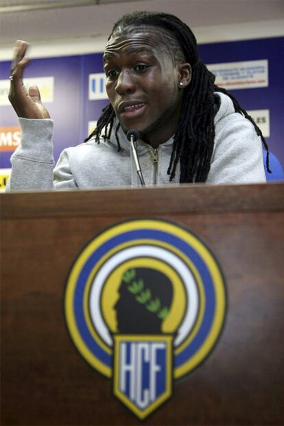 Drenthe, durante su comparecencia ante los medios.